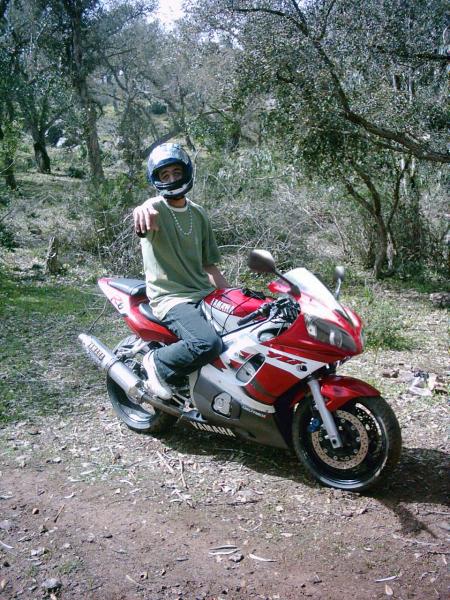 YAMAHA YZF R6